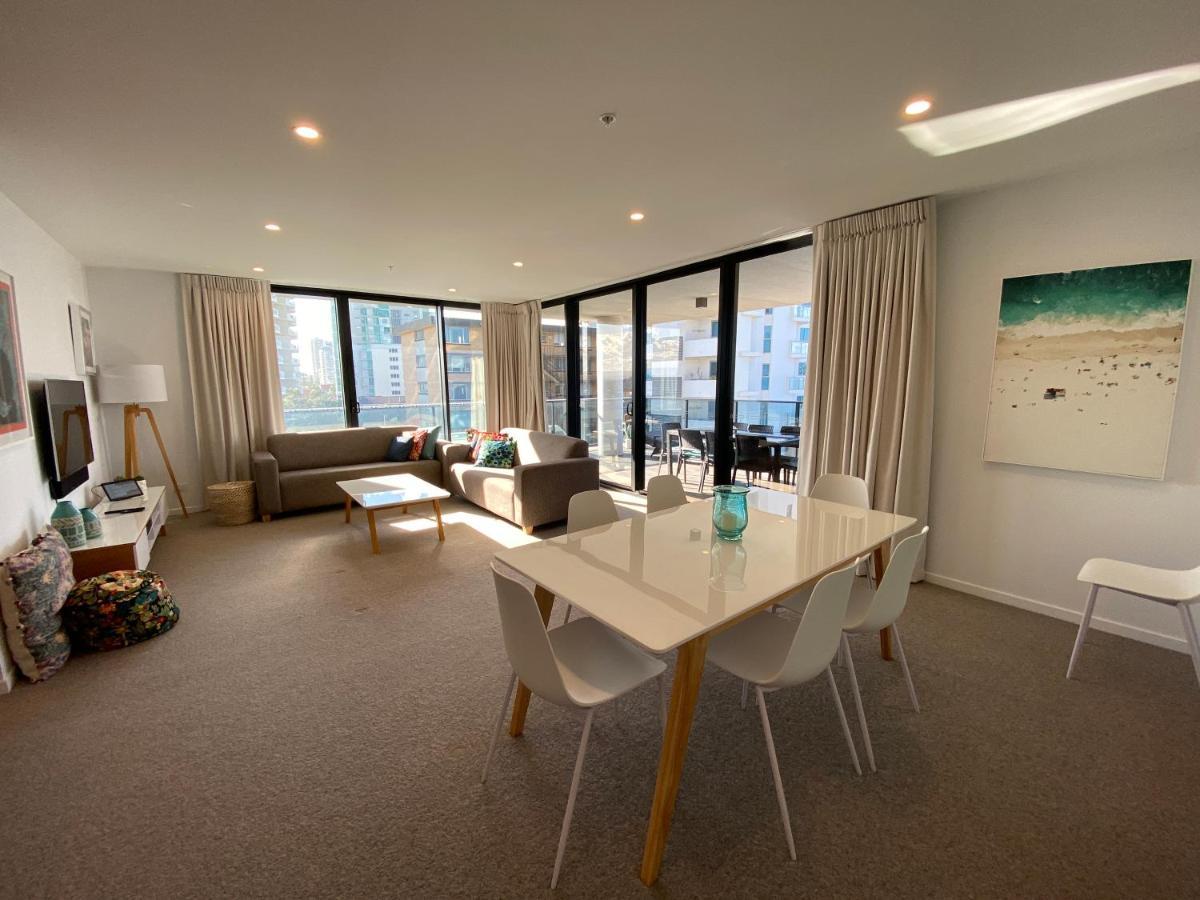 Boardwalk Burleigh Beach - Official Gold Coast Exterior photo