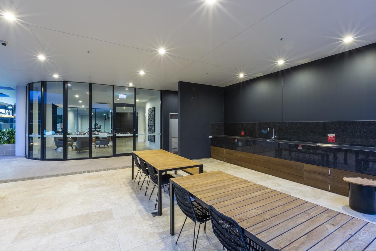 Boardwalk Burleigh Beach - Official Gold Coast Exterior photo